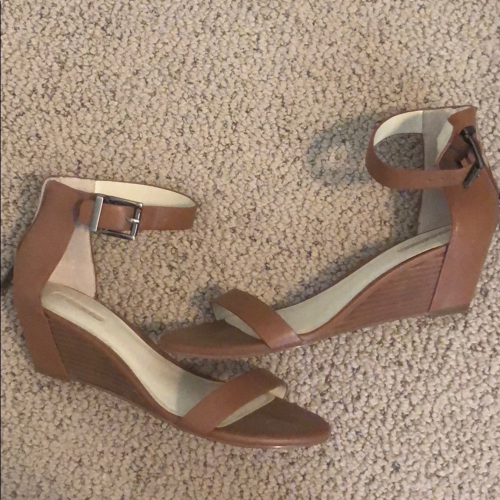 BCBG leather wedged sandal